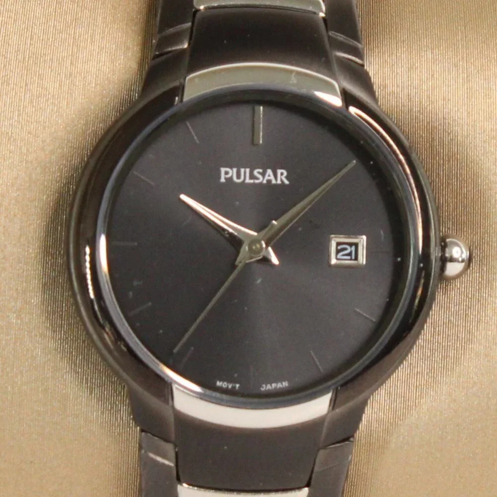 Pulsar Ladies Casual Quartz Watch Black Ion Coated Polished Hand 25mm